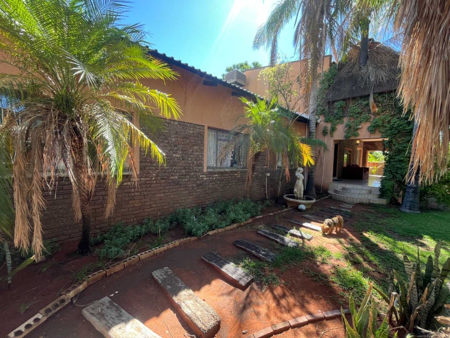 4 Bedroom Property for Sale in Die Rand Northern Cape